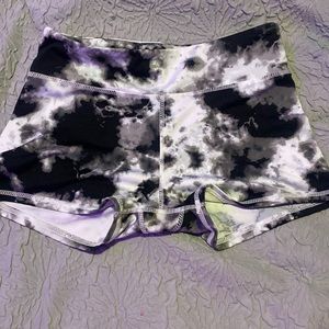 Black and white tie die kid shorts
